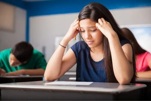 Cuáles son los alimentos que debe consumir un estudiante para evitar la mente en blanco durante un examen