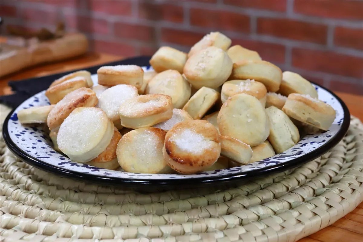 Receta de bizcochitos sin harina ni grasa para disfrutar con los mates.