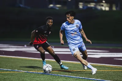 Un argentino se mudó a Canadá y convirtió en realidad el sueño de todo futbolero