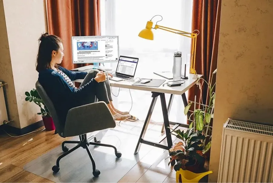 HOME OFFICE A FULL. El 72% de los argentinos aceptarían trabajar como nómadas digitales. / UNSPLASH.