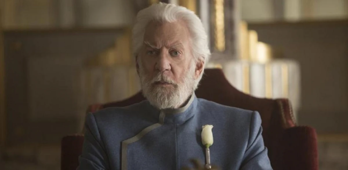 Donald Sutherland en el papel de presidente Sonw en 'Los juegos del hambre' LV