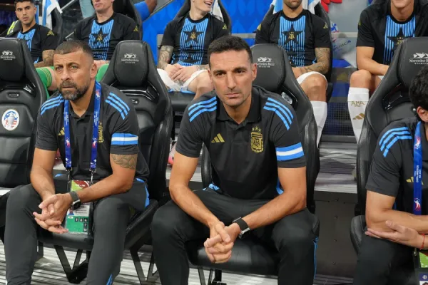 Tras el triunfo de la Selección, Scaloni se quejó del estado de la cancha: No estaba apta, aseguró