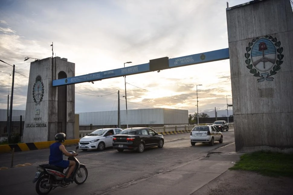 ARREGLOS. El puente Lucas Córdoba será cortado el fin de semana. LA GACETA / FOTO DE INÉS QUINTEROS ORIO
