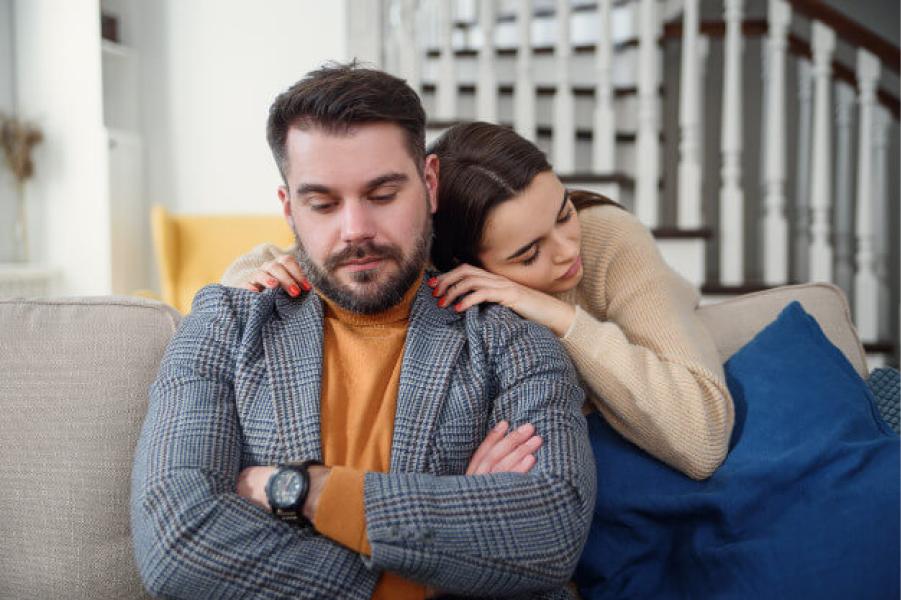 Las perosnas que padecen dependencia emocional muchas veces sufren de baja autoestima.