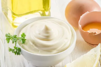 ¿Cómo preparar y conservar una mayonesa de huevo casera para que sea segura?