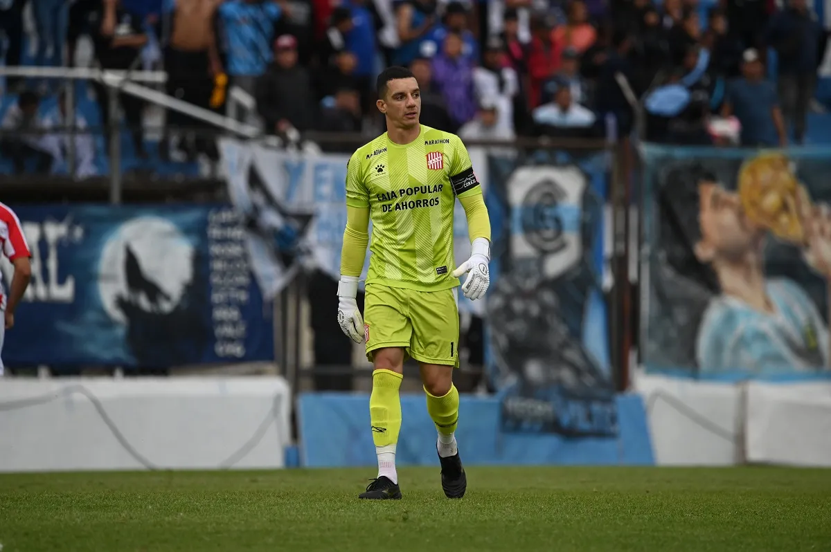 NO LO PUEDE CREER. De una manera insólita, Darío Sand se quedó sin el récord máximo del fútbol argentino. 