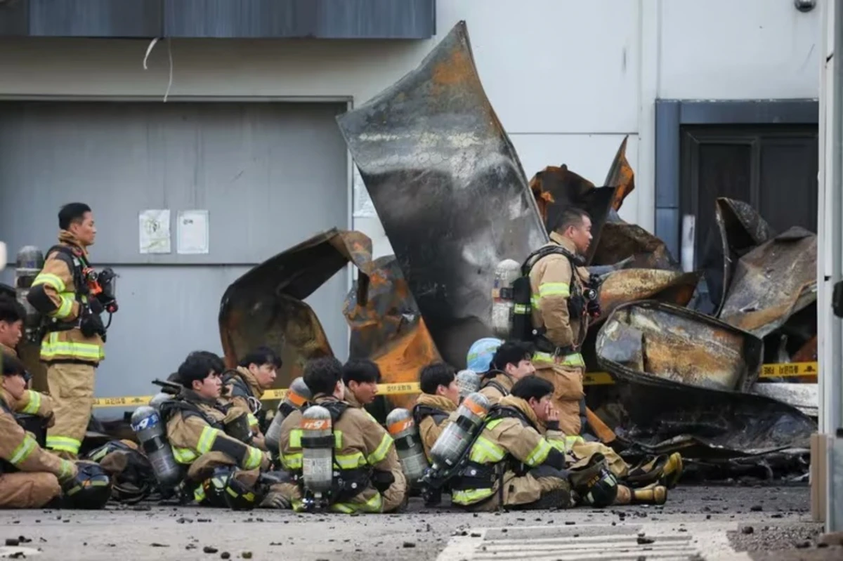 Se incendió una planta de baterías de litio en Corea del Sur y murieron 22 personas