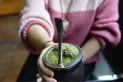 Qué agregarle al mate para evitar la acidez: las hierbas que ayudan a cuidar el estómago