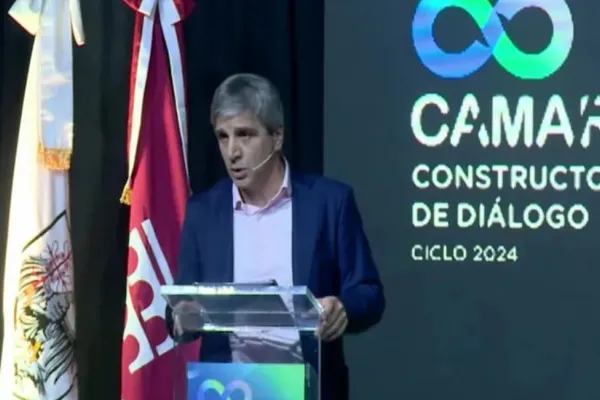 Luis Caputo, ante empresarios de la construcción: “Estamos en franca recuperación”