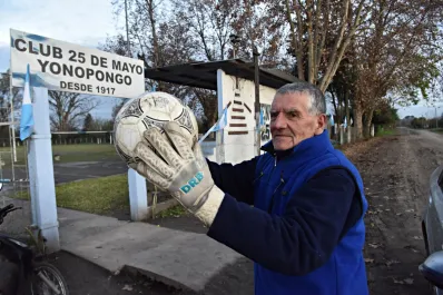 En Yonopongo, un club armó un plantel que reúne distintas generaciones: tienen entre 14 y 48 años