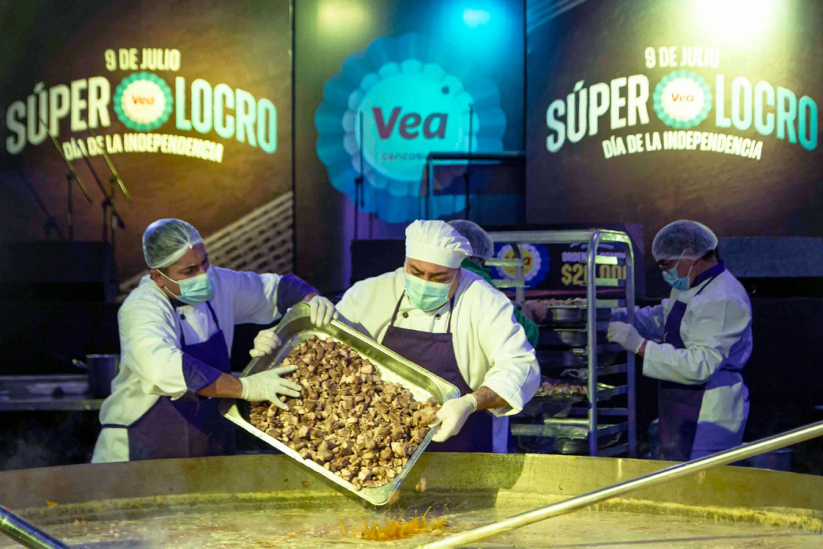 Súper Locro Patrio de la mano de Supermercados VEA