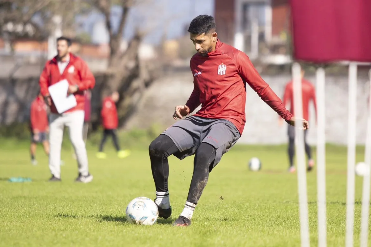 PRIMERA CONVOCATORIA. Matías Caco García, que llegó proveniente de Belgrano, tendrá su retorno a La Ciudadela. Foto Casm.