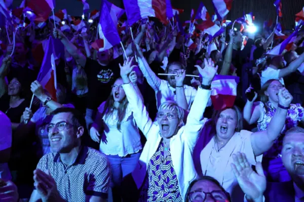 La extrema derecha gana la primera vuelta en las elecciones francesas
