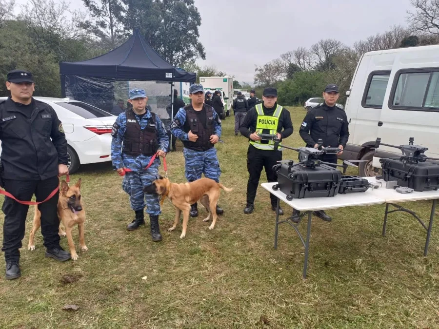 RASTRILLAJES. Con perros y drones, buscaron el cuerpo del niño en el lugar señalado por la tía.