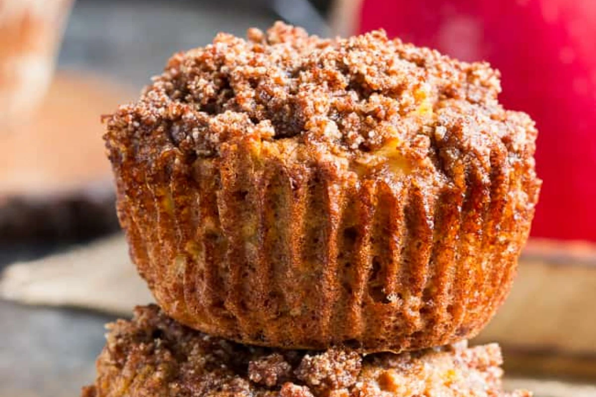 Muffins de canela y manzana, un postre sano y delicioso.