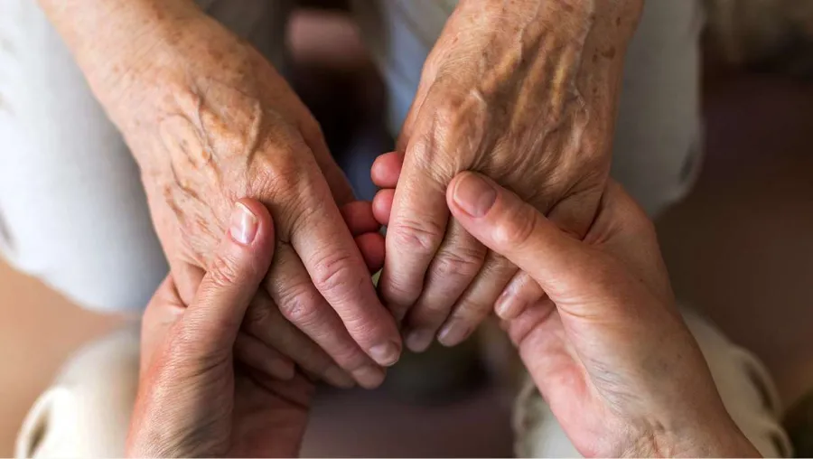 La paciencia en clave para la comunicación con una persona que tiene alzheimer