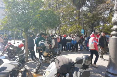 Estiman que hay unos 3.000 Uber Moto en Tucumán, pero taxistas advierten que es ilegal