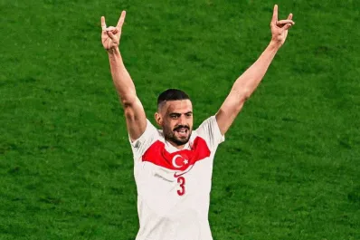 Escándalo en la Eurocopa: un futbolista turco realizó un gesto prohibido y provocó un conflicto diplomático