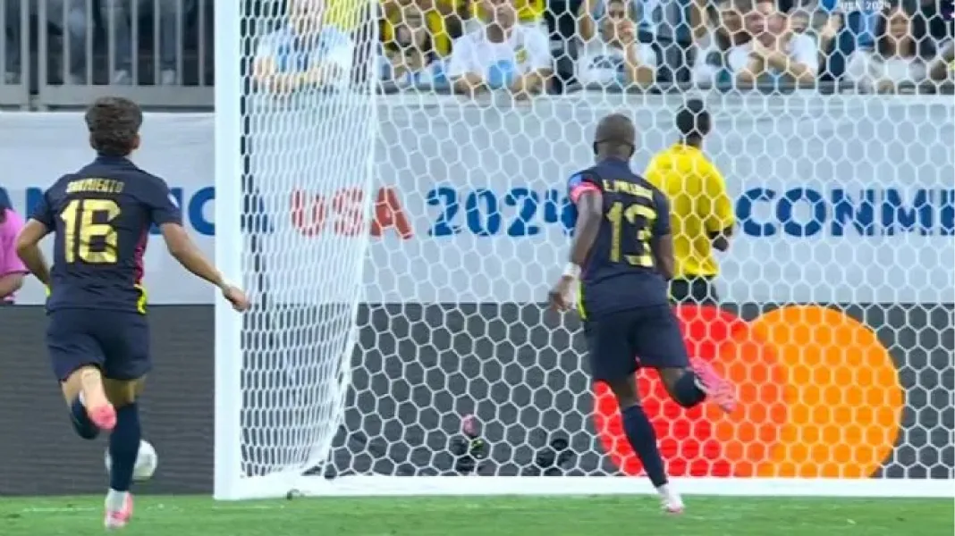 Enner Valencia falló un penal en el duelo entre Argentina y Ecuador.