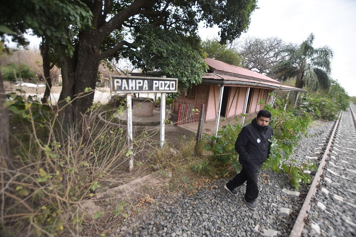 ABANDONADA. Así se encuentra la ex estación de Ferrocarriles de Pampa Pozo.