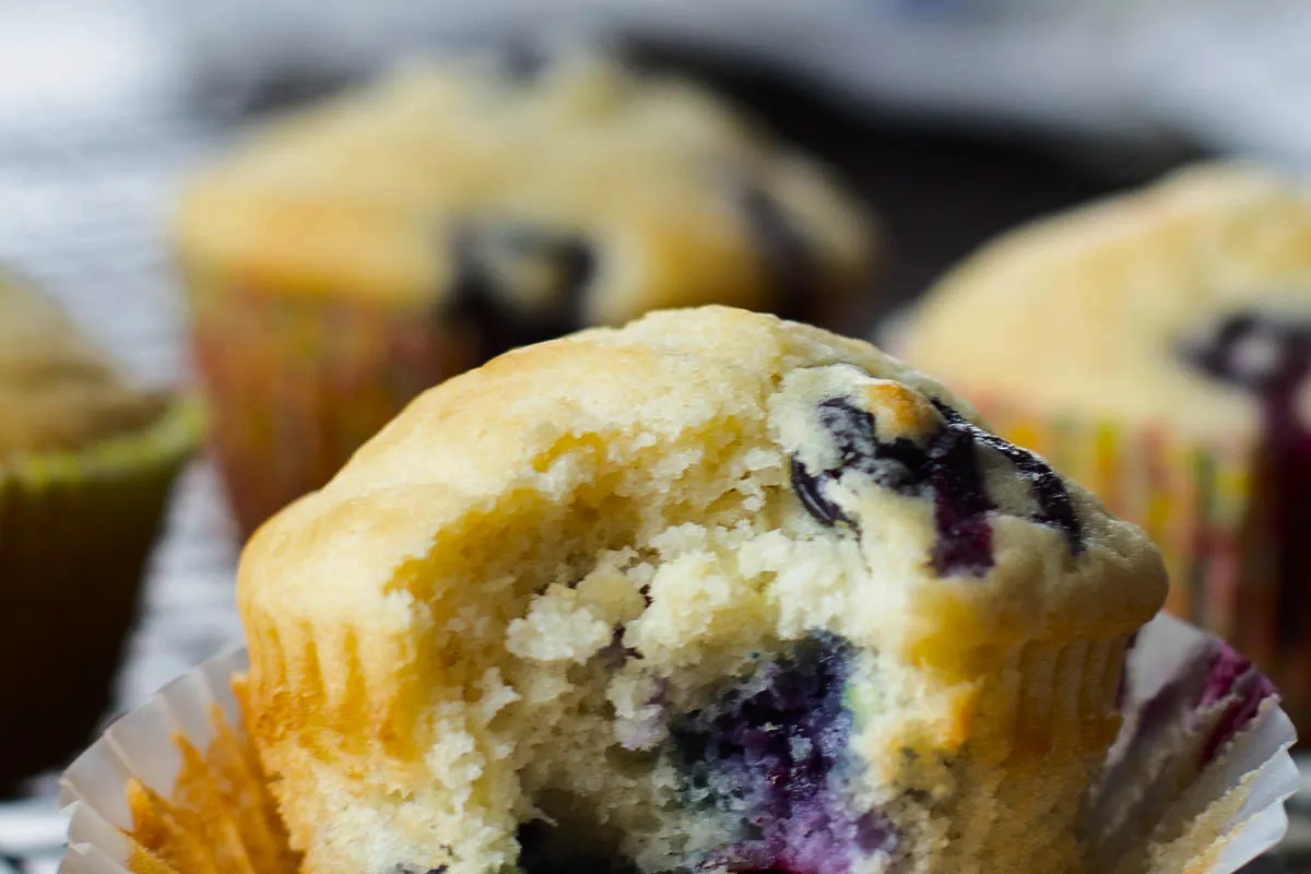 Muffins de arándanos y banana, una receta rica y sana.