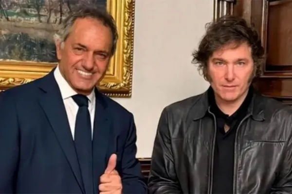 La particular comparación de Scioli entre “Dibu” Martínez y Milei