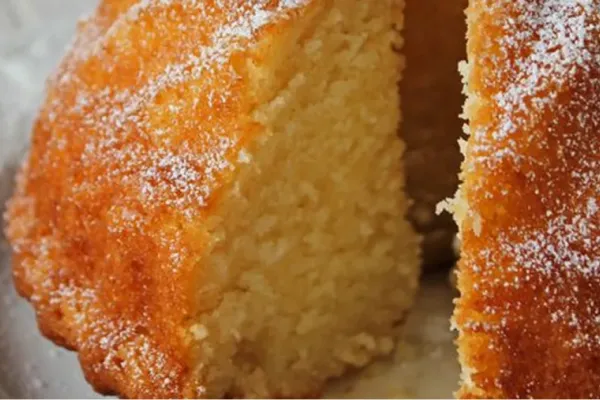 Torta de yogur sin harinas: cómo preparar el postre que ayuda a bajar la ansiedad y a mejorar el estado de ánimo