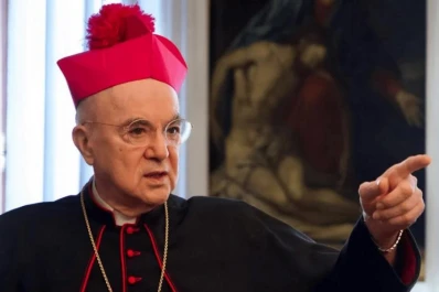 Excomulgado por criticar al Papa Francisco