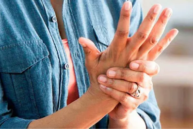 Cuál es el licuado de tres verduras que reduce los síntomas negativos de la artritis