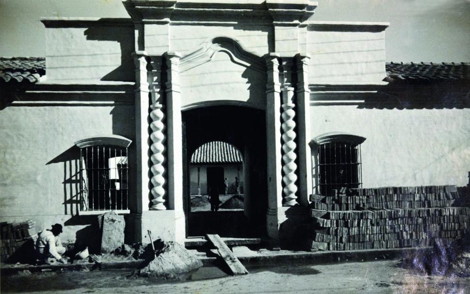 LA “NUEVA CASA”. La foto muestra las obras que comandó el arquitecto Buschiazzo en el período 1942-43.