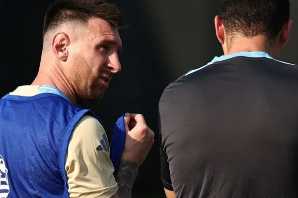 Messi y Scaloni hablaron dos minutos en la ultima práctica