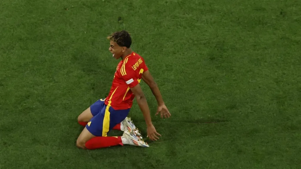 El golazo con el que Lamine Yamal rompió un récord histórico en la Eurocopa