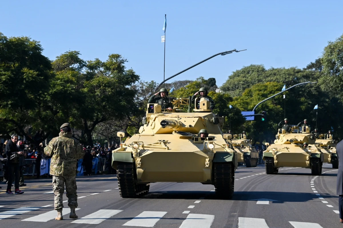 Petri celebró que haya regresado el desfile militar: Orgulloso de nuestras Fuerzas Armadas