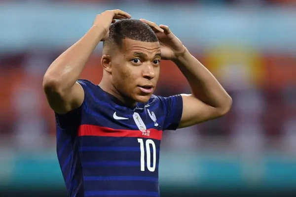 El crudo lamento de Mbappé tras la eliminación de Francia de la Eurocopa: “Un fracaso”