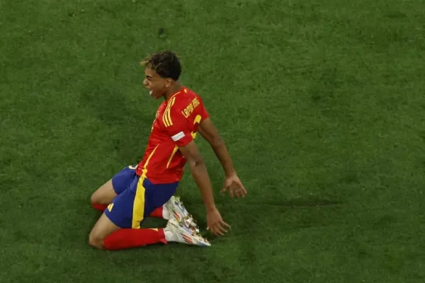 El golazo con el que Lamine Yamal rompió un récord histórico en la Eurocopa