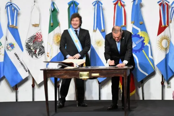 Se celebró la firma del Pacto de Mayo en Tucumán junto a 18 gobernadores