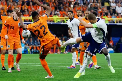 ¡Otra vez, Dumfries! El insólito penal de Países Bajos que terminó en el empate de Inglaterra en la Eurocopa