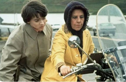 CON HUMOR NEGRO. “Harold y Maude” habla de disfrutar la vida.