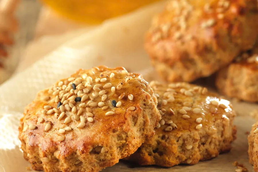 Galletas de sésamo y miel: cómo preparar este snack saludable en tres pasos y con seis ingredientes