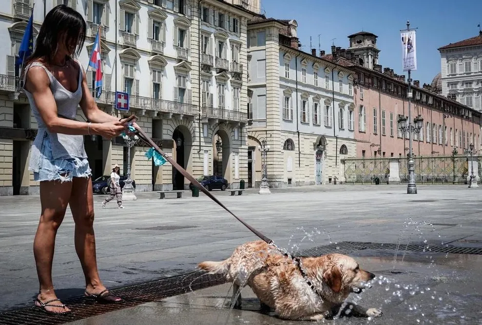 Europa se debate entre calor extremo y lluvias inéditas