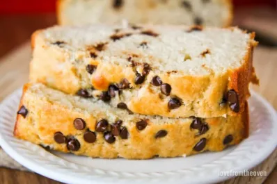 Budín de yogurt griego y chocolate: una receta alta en proteína, deliciosa y saciante