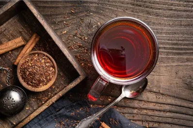 El té que fortalece los huesos y ayuda a prevenir la osteoporosis