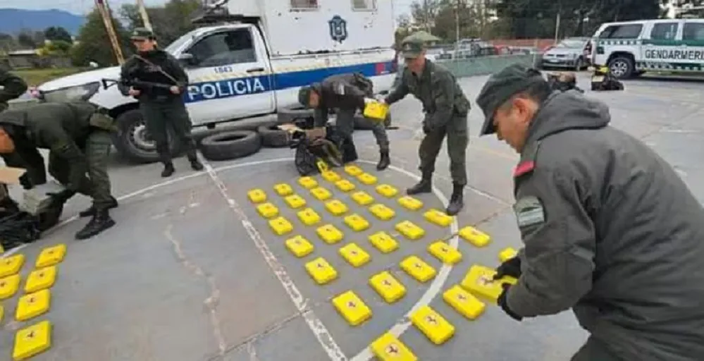 Los paquetes encontrados en la inspección (Crédito: danieldiazz)