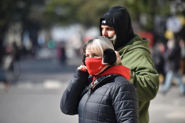 Tucumán se convirtió en una sucursal del Polo Norte: imágenes de una jornada gélida