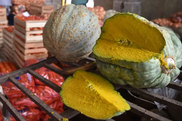 Video: las heladas llevaron al aumento de los precios de frutas y verduras en el Mercofrut