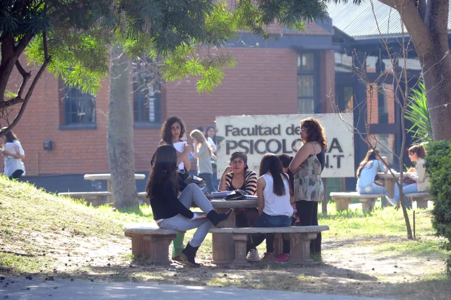 OPORTUNIDAD. El SOV es un servicio brindado por la Facultad de Psicología de la UNT. / ARCHIVO LA GACETA.