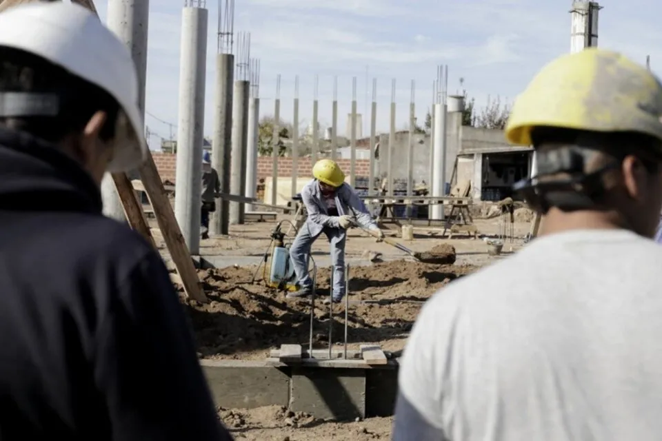 TRABAJADORES