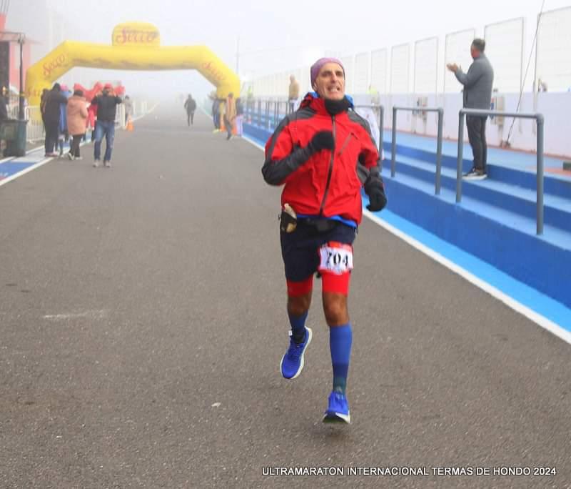 FRÍO. En la tarde de la competencia santiagueña la temperatura bajó drásticamente.