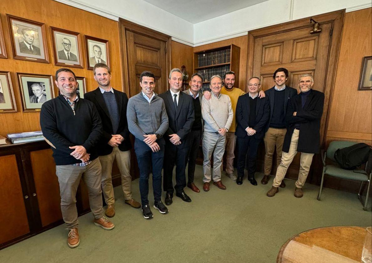 Reunión de referentes de las cámaras de energías renovables.