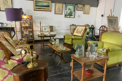 Venta de arte y antigüedades: la Fundación FAI recibirá los objetos entre el 27 y el 29 de este mes